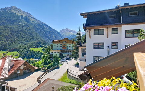 Alpenblick: Maison, Domicile, Station De Montagne, Chaîne De Montagnes, Pente, Village, Alpes, Village De Montagne, Balcon, Vallée