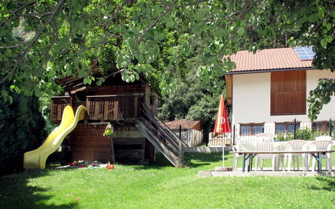 Aster: Plante, Bâtiment, Arbre, Ombre, Lot Terre, Bois, Chalet, Herbe, Fenêtre, Paysage Naturel