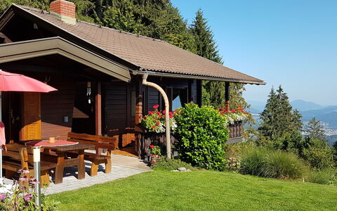 Saurachberghütte: Plante, Bâtiment, Ciel, Fleur, Meubles, Arbre, Fenêtre, Paysage Naturel, Lot Terre, Maison