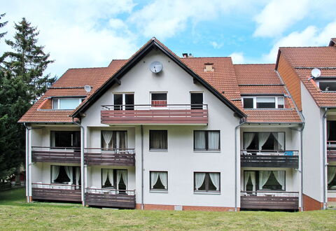 Waldoase: Maison, Propriété, Domicile, Bâtiment, Zone Résidentielle, Immobilier, Toit, Architecture, Biens, Façade
