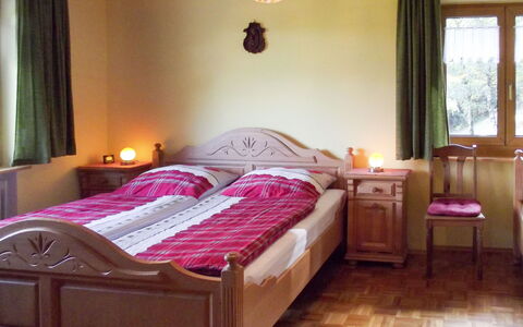 Tillisch: Chambre, Lit, Meubles, Pièce, Drap De Lit, Matelas, Propriété, Cadre De Lit, Literie, Design Intérieur
