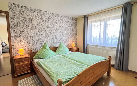 Alpenblick: Lit, Meubles, Chambre, Design Intérieur, Literie, Drap De Lit, Sol, Sol, Bois, Pièce