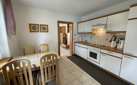 Janik: Cabinetry, Meubles, Propriété, Comptoir, Table, Chaise, Bois, Éclairage, Design Intérieur, Cadre
