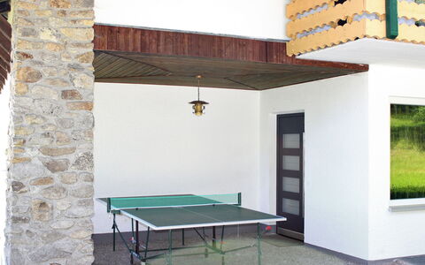 Marianne: Ping Pong, Propriété, Pièce, Table, Meubles, Maison, Mur, Bâtiment, Plafond, Design Intérieur