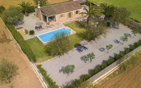 Marina: Plante, Propriété, Bâtiment, Lot Terre, Design Urbain, Herbe, Arbre, Paysage, Zone Résidentielle, Couverture De Sol