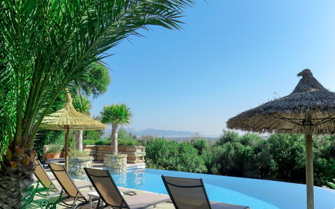 Can Segue: Propriété, Recours, Vacances, Mobilier De Jardin, Piscine, Balancelle, Immobilier, Bâtiment, Patio, Loisir