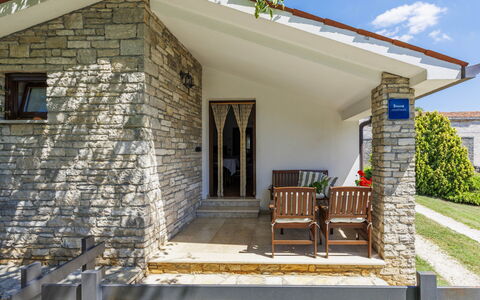 Tomazin: Mur, Architecture, Maison, Chalet, Domicile, Porte, Porche, Ombre, Brique, Biens