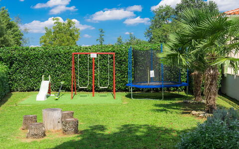 Liberat: Plante, Nuage, Ciel, Communauté Des Plantes, Arbre, Paysage Naturel, Ombre, Lot Terre, Herbe, Loisir