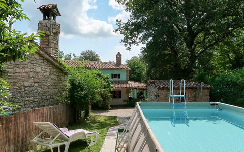 Paolici: Propriété, Piscine, Bâtiment, Maison, Arrière-Cour, Immobilier, Biens, Loisir, Domicile, Zone Résidentielle