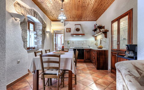 Nino: Design Intérieur, Meubles, Plafond, Sol, Cuisine, Sol, Éclairage, Luminaire, Domicile, Comptoir