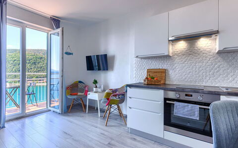 Boris: Meubles, Cabinetry, Bois, Comptoir, Salon, Cuisinière, Sol, Sol, Appareil De Cuisine, Cuisine