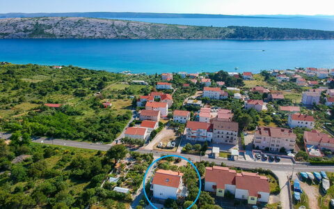 Matius: L'Eau, Ciel, Bâtiment, Ressources En Eau, Propriété, Bleu Azur, La Nature, Arbre, Paysage Naturel, Cotiers Et Relief Océaniques