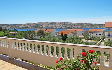 Matius: Propriété, Immobilier, Zone Résidentielle, Bâtiment, Balcon, Appartement, Villa, Paysage, Maison, Plante