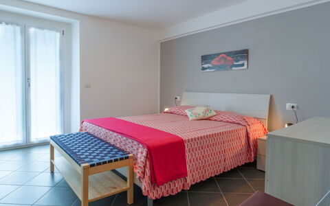 Madal (Grv399): Chambre, Pièce, Lit, Meubles, Propriété, Drap De Lit, Cadre De Lit, Sol, Design Intérieur, Literie