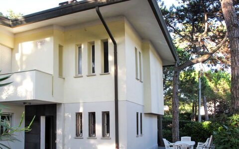 Villa Isolina: Maison, Propriété, Bâtiment, Domicile, Immobilier, Architecture, Façade, Chalet, Pièce, Villa
