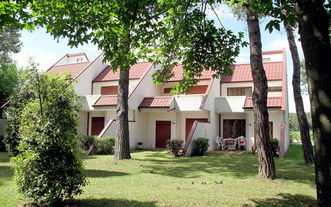 Villaggio Marina: Plante, Bâtiment, Fenêtre, Arbre, Ciel, Maison, Lot Terre, Design Urbain, Quartier, Herbe