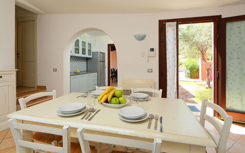 Ville San Pietro (Rei355): Propriété, Pièce, Meubles, Design Intérieur, Bâtiment, Cuisine, Maison, Table, Salle À Manger, Domicile
