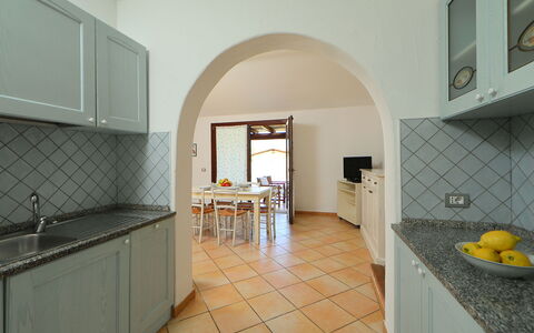 Ville San Pietro (Rei355): Propriété, Pièce, Bâtiment, Sol, Tuile, Maison, Jaune, Meubles, Design Intérieur, Architecture