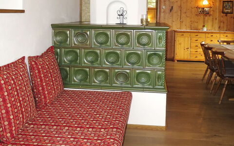 Nachbarbauer: Pièce, Meubles, Propriété, Bâtiment, Design Intérieur, Sol, Maison, Immobilier, Table, Domicile