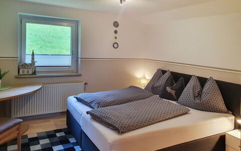 Radstadt 606: Chambre, Meubles, Lit, Pièce, Propriété, Design Intérieur, Cadre De Lit, Matelas, Sol, Plafond