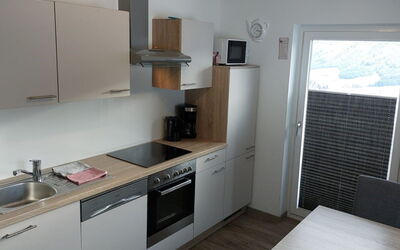 Radstadt 606: Cabinetry, Propriété, Meubles, Evier, Évier, Comptoir, Bois, Cuisinière, Design Intérieur, Éclairage