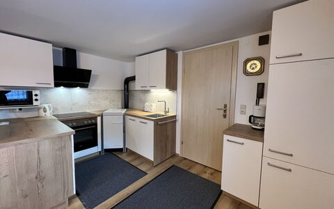 Wallner: Meubles, Bois, Design Intérieur, Comptoir, Sol, Sol, Évier, Cuisine, Principaux Appliance, Cabinetry