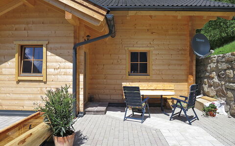 Waltl: Plante, Bâtiment, Fenêtre, Pot De Fleur, Ombre, Bois, Maison, Design Intérieur, Arbre, Chalet