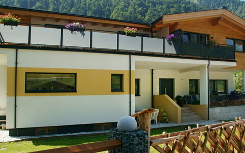 Ingrid: Maison, Propriété, Domicile, Bâtiment, Jaune, Architecture, Immobilier, Façade, Toit, Siding