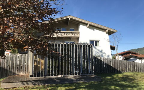 Achensee 603: Ciel, Plante, Bâtiment, Bois, Maison, Fenêtre, Arbre, Lot Terre, Clôture, Herbe