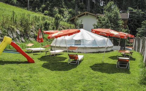 Landhaus Heim: Herbe, Tente, Camping, Station De Montagne, Arbre, Loisir, Zone Rurale, Lot Terre, Arrière-Cour, Paysage