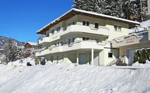 Zell am Ziller 617: Neige, L'Hiver, Propriété, Maison, Domicile, Station De Montagne, Géologique Phénomène, Bâtiment, Immobilier, Montagne