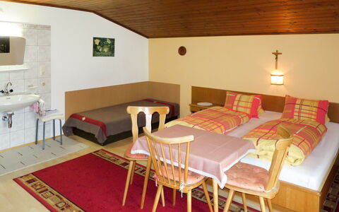 Bloserhof: Pièce, Meubles, Propriété, Bâtiment, Design Intérieur, Plafond, Sol, Maison, Table, Immobilier