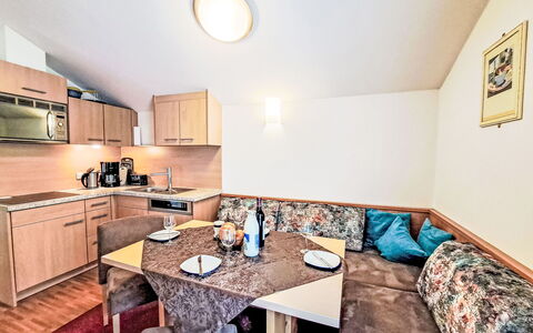 Mayrhofen 687: Domicile, Meubles, Chalet, Recours, Tache De Bois, Hôtel, Chaise, Salon, Eco Hôtel