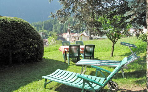 Finkenberg 602: Plante, Roue, Table, Meubles, La Nature, Arbre, Mobilier De Jardin, Paysage Naturel, Extérieur Banc, Tableau De Plein Air