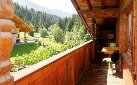 Wildschönau 664: Propriété, Pièce, Bâtiment, Maison, Cabane En Rondins, Bois, Domicile, Eco Hôtel, Tache De Bois, Porche