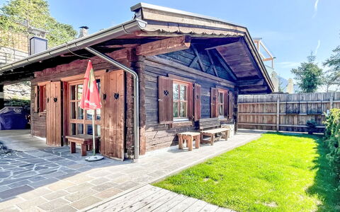 Imst 615: Plante, Ciel, Bâtiment, Bois, Arbre, Ombre, Chalet, Zone Résidentielle, Toit, Paysage