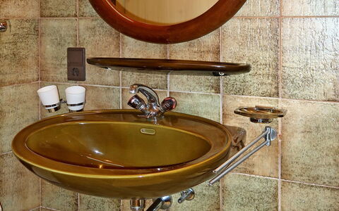 Imst 615: Miroir, Robinet, Évier, Luminaire Plomberie, Bâtiment, Lavabo, Salle De Bains, Bois