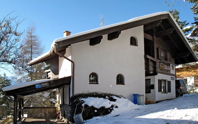 Imst 615: Ciel, Bâtiment, Neige, Propriété, Fenêtre, Maison, Arbre, Pente, Plante, Immobilier