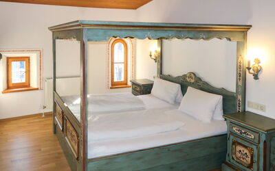 Logement:&nbsp;Burg Biedenegg mit Schlosscafé 610.7