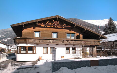 Prutz Kaunertal 656: Ciel, Neige, Bâtiment, Fenêtre, Montagne, Maison, Arbre, Pente, Chalet, Bois