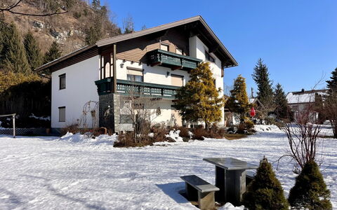 Feldkirchen in Kärnten 607: Ciel, Bâtiment, Plante, Neige, Fenêtre, Arbre, Maison, Montagne, Pente, Chalet
