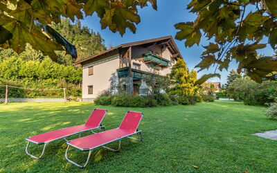 Feldkirchen in Kärnten 607: Plante, Propriété, Ciel, Bâtiment, La Nature, Paysage Naturel, Mobilier De Jardin, Arbre, Ombre, Maison