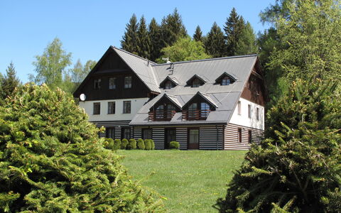 Harrachovka: Maison, Propriété, Domicile, Chalet, Arbre, Ferme, Immobilier, Bâtiment, Biens, Lot Terre