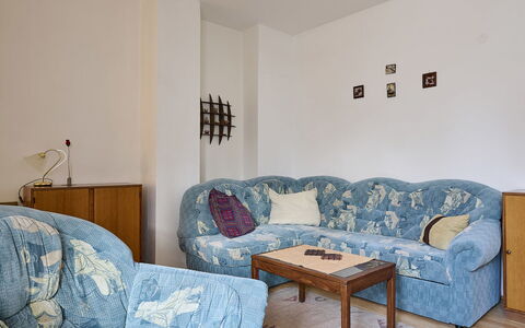 Klondajk: Meubles, Canapé, Table, Confort, Bleu Azur, Bois, Salon, Textile, Sol, Sol