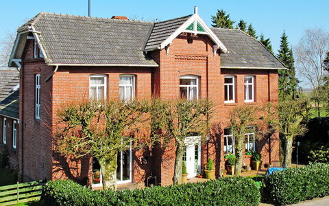 Wingst 640: Plante, Ciel, Bâtiment, Propriété, Fenêtre, Arbre, Maison, Lot Terre, Chalet, Herbe