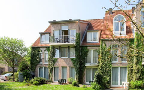 Tossens 622: Bâtiment, Zone Résidentielle, Façade, Arbuste, Maison, Quartier, Domicile, Établissements Humains, Appartement, Biens