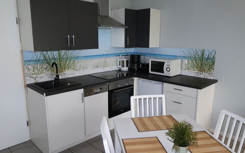 Tossens 623: Cabinetry, Comptoir, Meubles, Évier, Bâtiment, Plante, Robinet, Cuisine, Cuisinière, Plante D'Appartement
