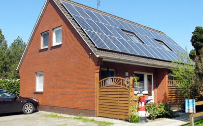 Sehestedt 609: Plante, Ciel, Fenêtre, Roue, Bâtiment, Véhicule, Maison, Voiture