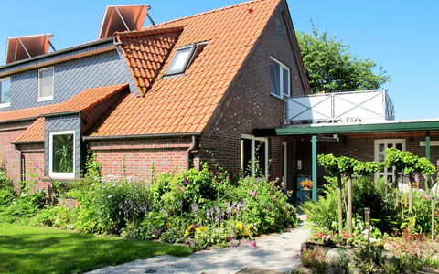 Horumersiel 656: Plante, Ciel, Propriété, Fenêtre, Bâtiment, Maison, Lot Terre, Arbre, Chalet, Herbe