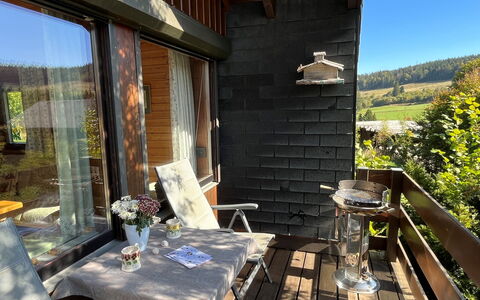 Rechbergblick (Beu302): Table, Propriété, Bâtiment, Plante, Fenêtre, Bois, Architecture, Chaise, Design Intérieur, Chalet